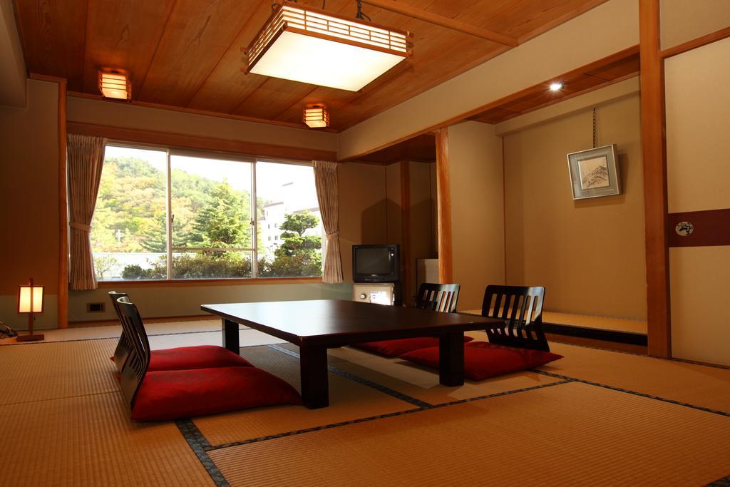 Nishiki-No-Yu Jimotoya Hotel Matsumoto Phòng bức ảnh